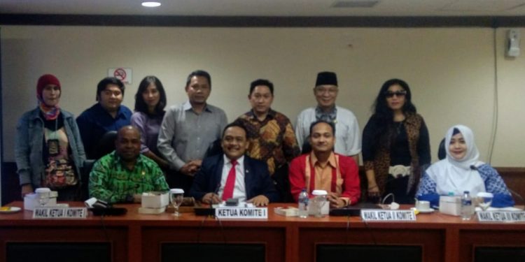 Memprakarsai Pergerakan Pers