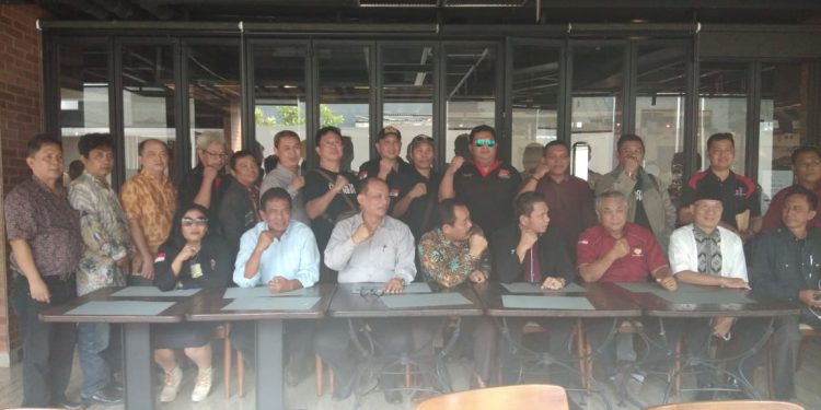 Memprakarsai Pergerakan Pers